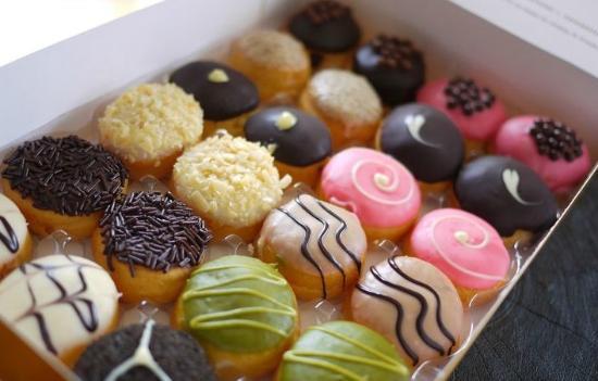 J.Co Donuts & Coffee