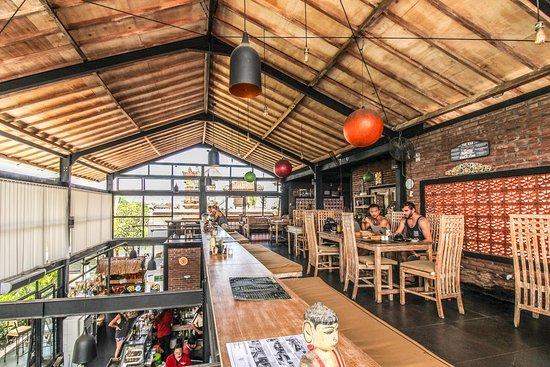 Oka's Bakery & Cafe