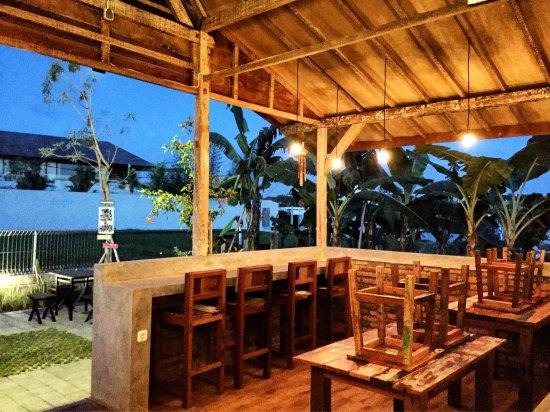 Warna Cafe
