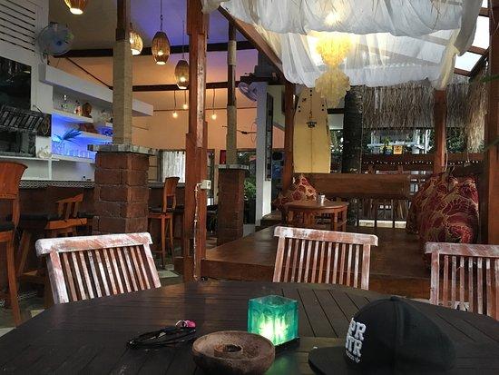 Chill & Grill Cafe