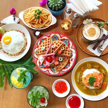 ZEUS CAFE' & Secret Garden
