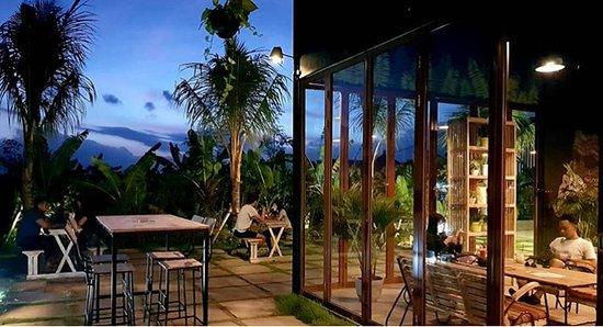 Social Bistro