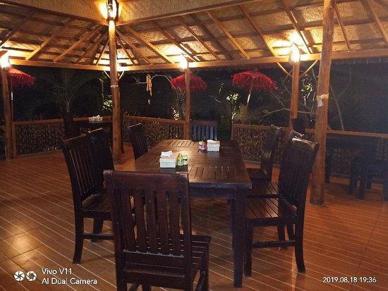 4D Bar & Resto