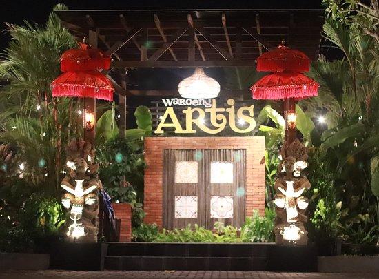 Waroeng Artis