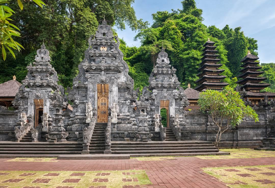 Pura Goa Lawah