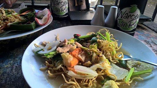 Waroeng Tan Poh
