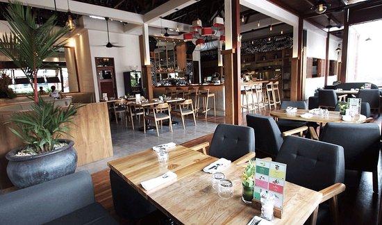Macan Cafe