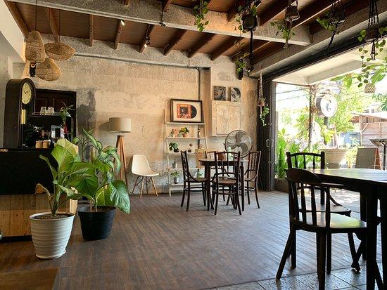 Warung Mak Oni