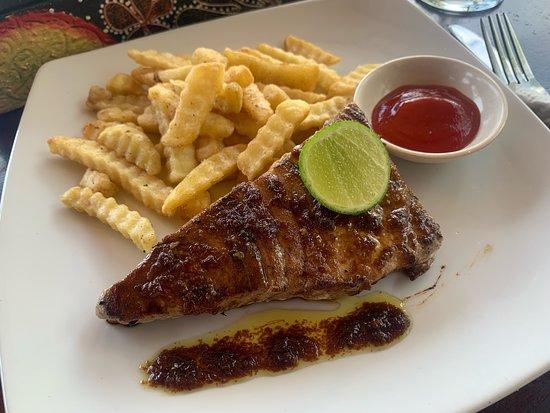 Two Raksa Cafe