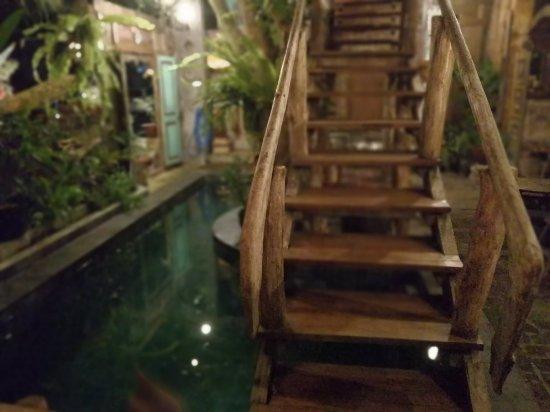 Warung Bunga Desa