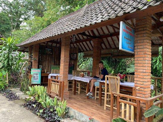 Warung Wayan Tabola