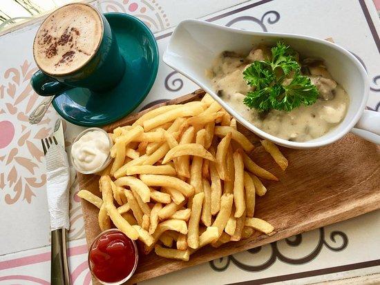 Waffles en Frites Uluwatu