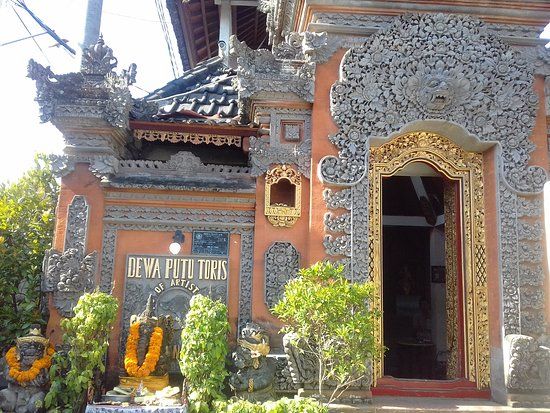 Dewa Putu Toris