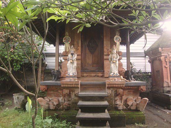 Pura Pucak Watu Geni