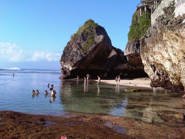 Pantai Blue Point