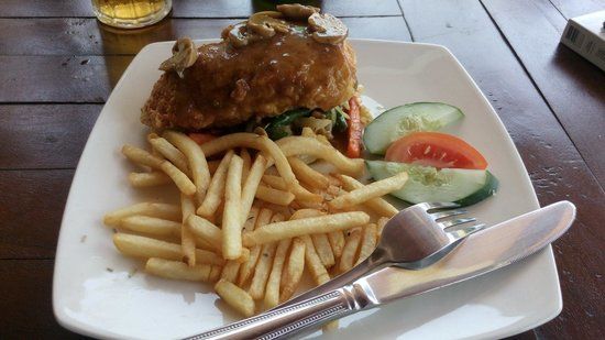Sea Hua Ha Ha Dive Center Bar and Restaurant