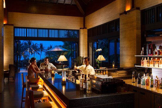 East Lobby Lounge