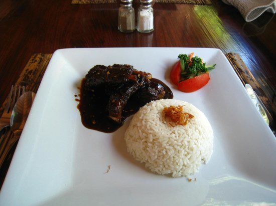 Tropis Bistro & Bar