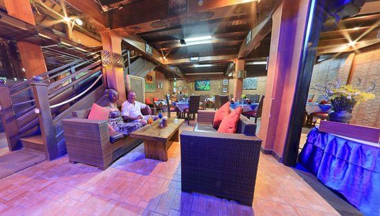 90 Degrees Bar and Restaurant