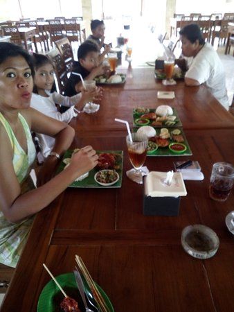 Rumah makan Manalagi