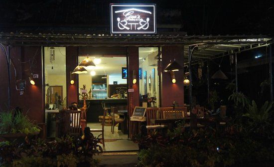 Gus's Gallery & Cafe