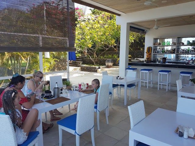 Sails Restaurant