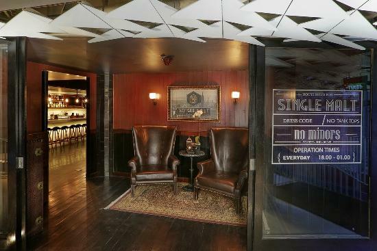 BAR 68 Bali