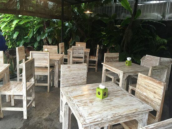 Warung Lais